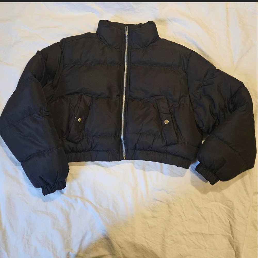 Cropped Black Puffer Jacket